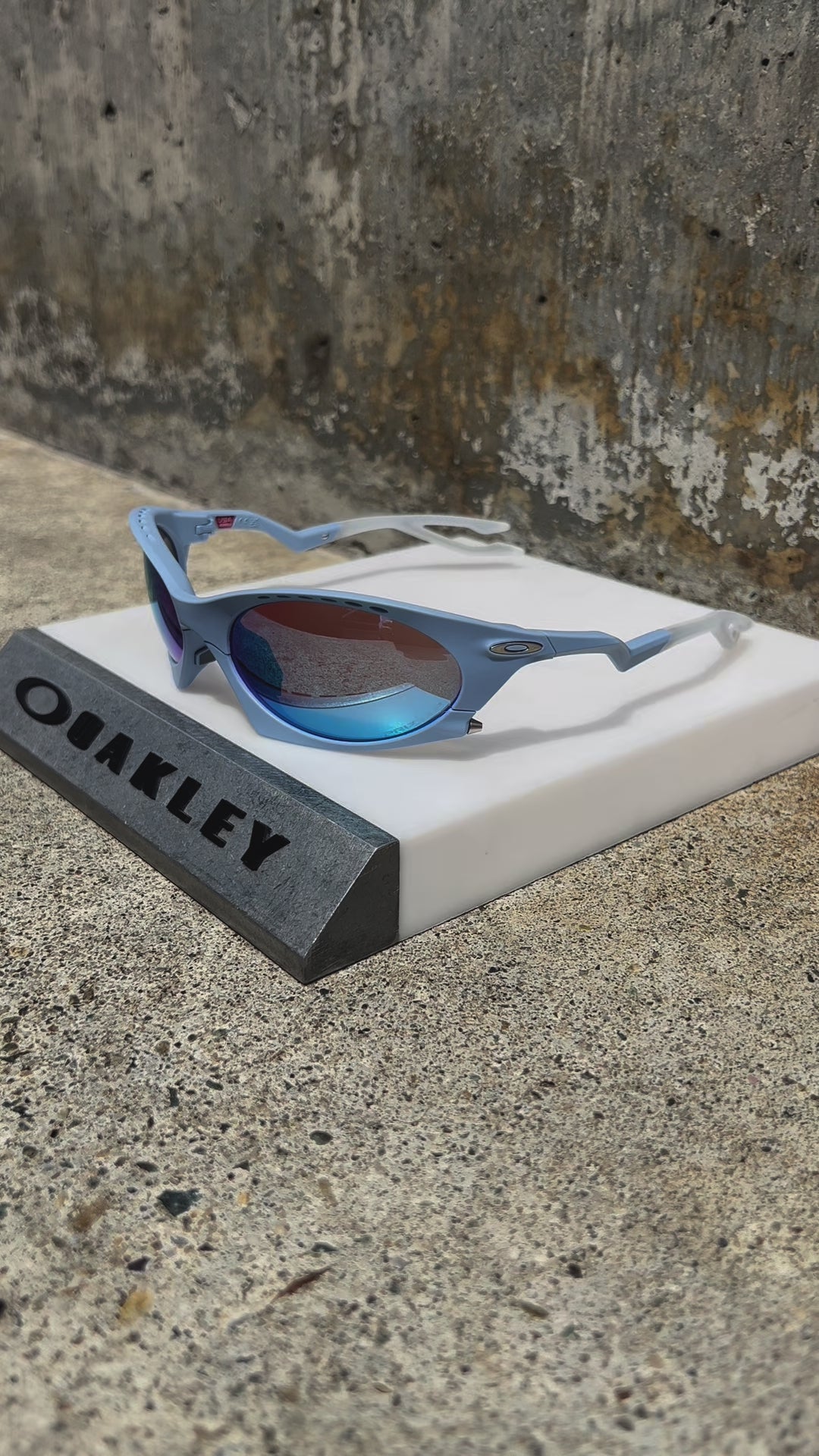 Gafas Hombre Oakley Plantaris OO9437-04